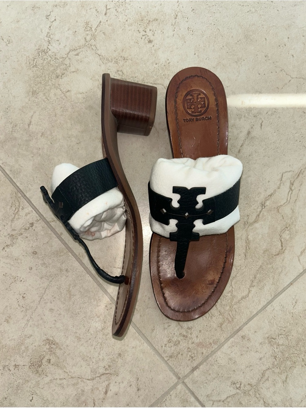 Tory Burch Black Leather Sandals. Slides size 9 - Picture 2 of 6